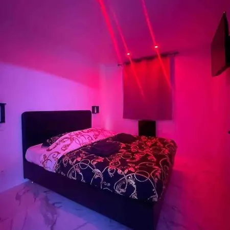 Apartment La Casa De 2.0 Jacuzzi & Cinema Prive